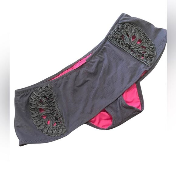 Rare Betsey Johnson Y2K Crochet Gray Cabaret 3 Piece Bikini Set SZ Medium Retro - Picture 9 of 15